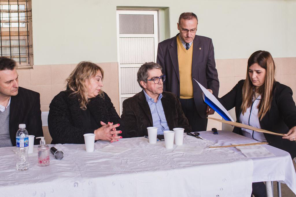 Pipi Traferri encabezó la apertura de ofertas para la refacción edilicia de la Escuela Benielli